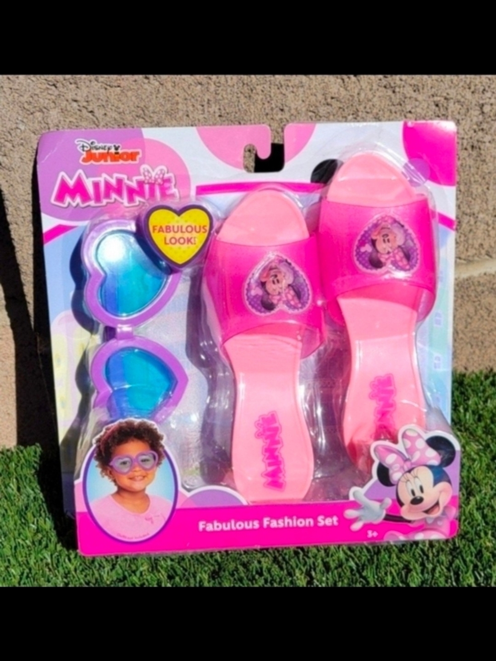 Disney Pink Minnie Fabulous Fashion Set & Purple Blue Heart Sunglasses
